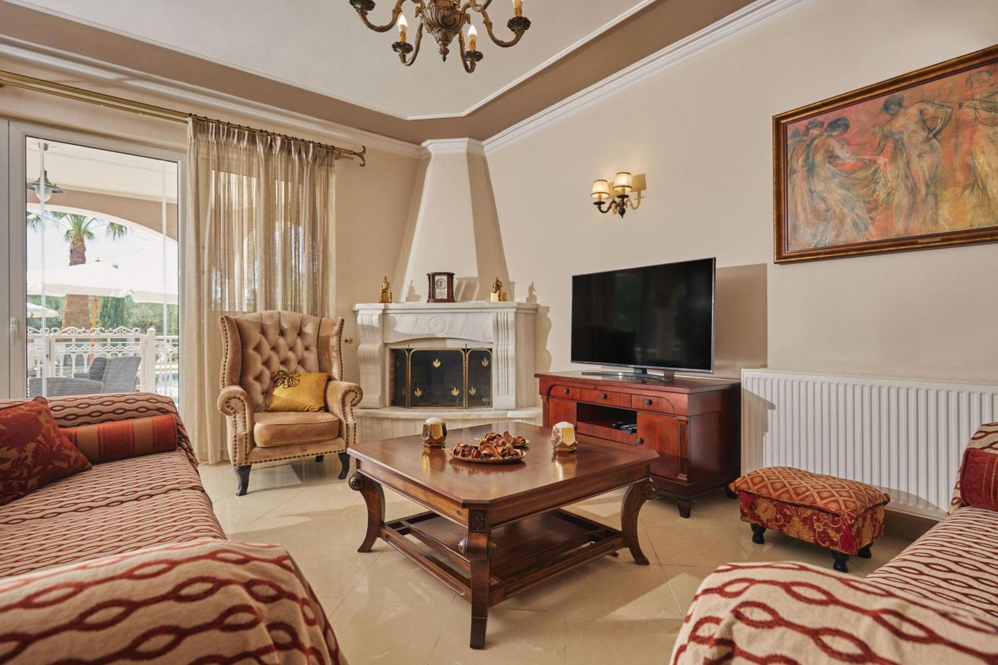 Lagini Villa